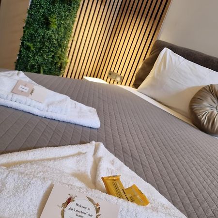 Joy'S Modern-Chic Home Kalamáta Kültér fotó